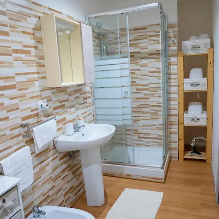 아파트 Emy's House